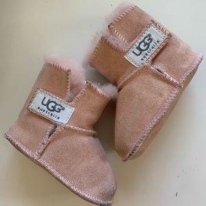 UGG erin infant boot size S 6-12 months, pink